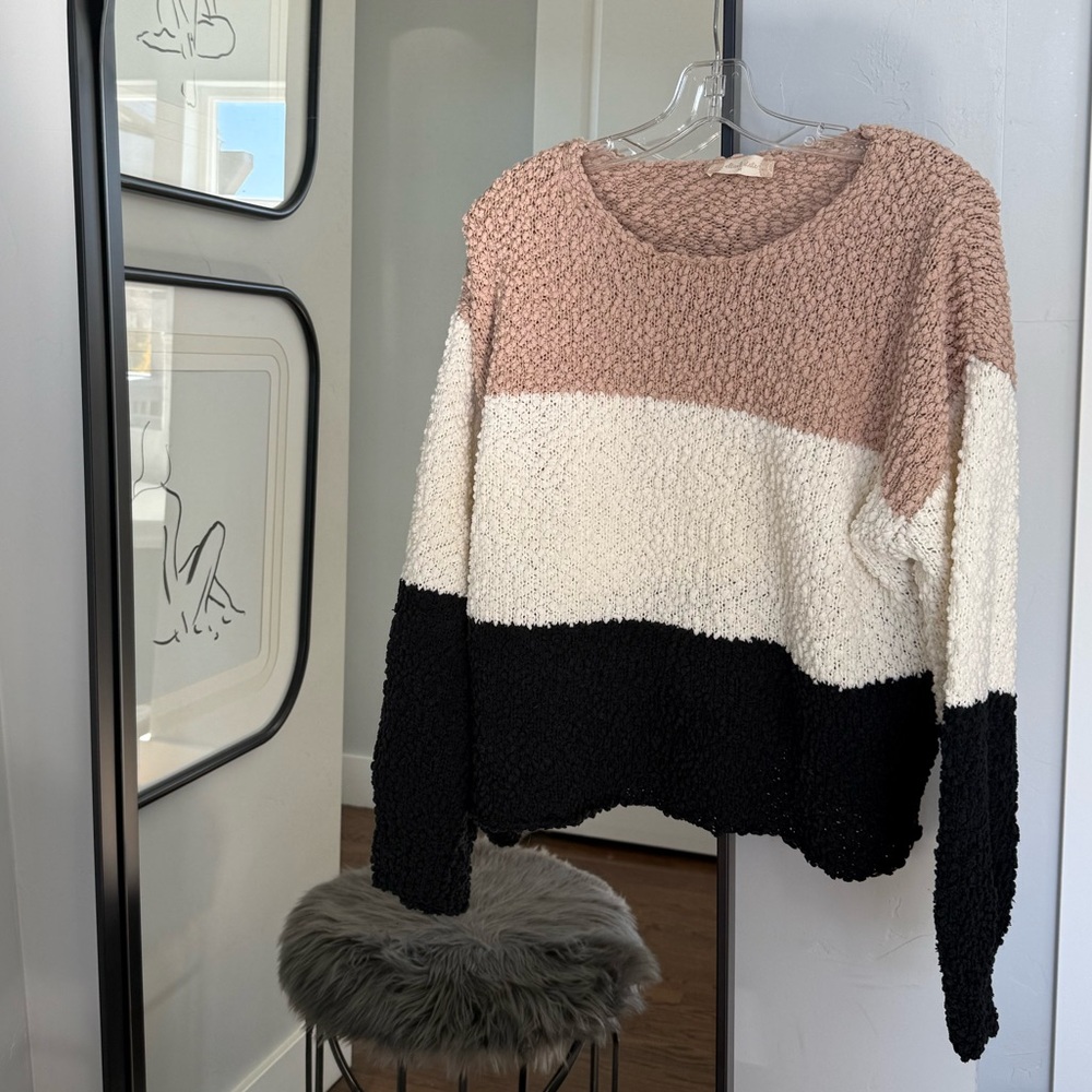 Altar'd State never worn sweater.  Size Medium